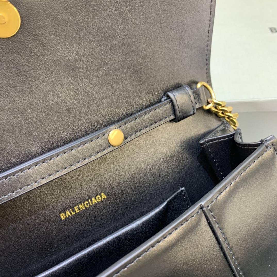 Balenciaga Big Hourglass Wallet With Chain Shoulder Bag Black